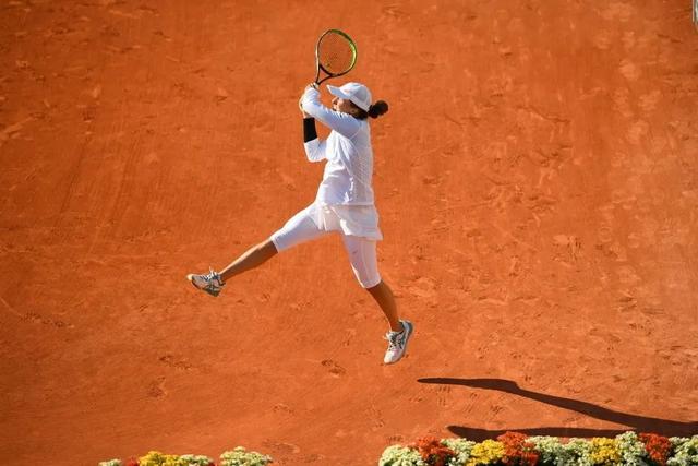 更延伸到场 更延伸到场